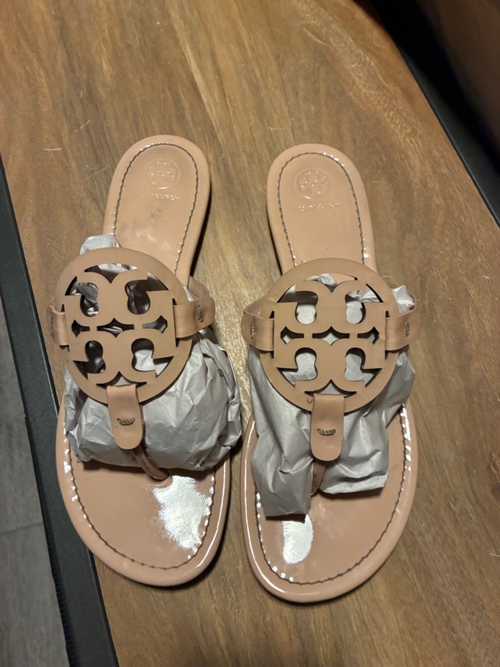 Tory Burch Patent Leather Miller Sandals in Light Beige